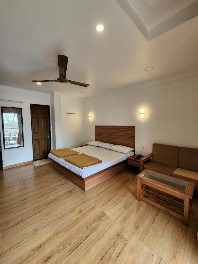 Hotel Regal Panhala Residency Exterior foto