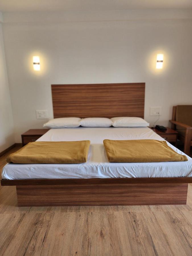 Hotel Regal Panhala Residency Exterior foto